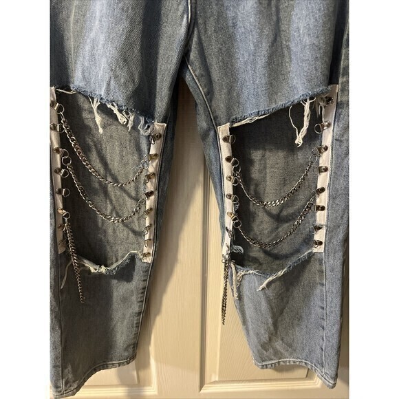 Carmar LF HERMIA KNEE CHAIN JEAN in Light Blue Size 27 - Picture 2 of 10